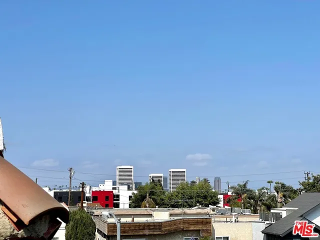 1529 S Bundy Drive 202, Los Angeles, California 90025