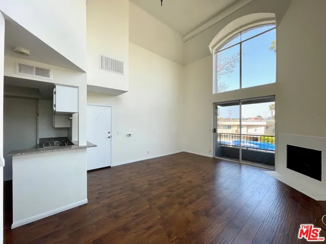 1529 S Bundy Drive 202, Los Angeles, California 90025