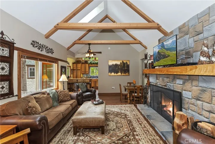 226 Holiday Drive, Lake Arrowhead, California 92352
