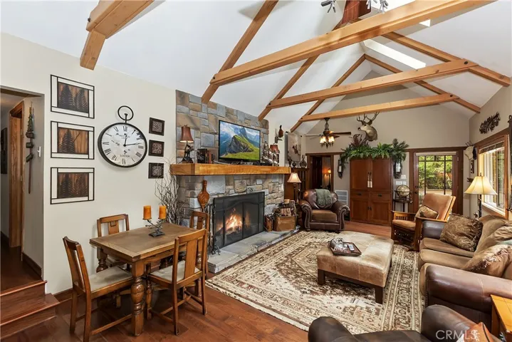 226 Holiday Drive, Lake Arrowhead, California 92352
