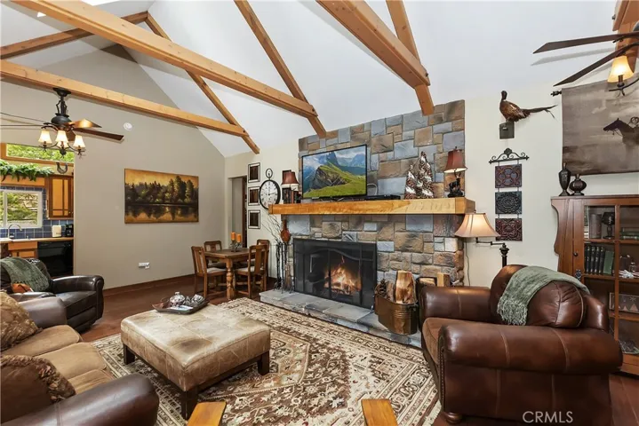 226 Holiday Drive, Lake Arrowhead, California 92352