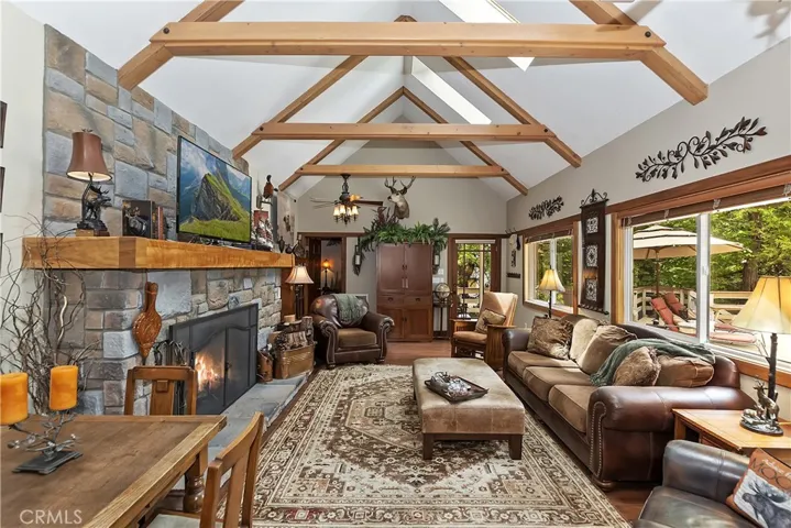226 Holiday Drive, Lake Arrowhead, California 92352