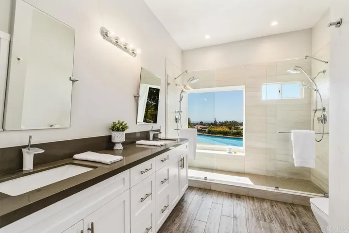 4255 Clearview Drive, Carlsbad, California 92008