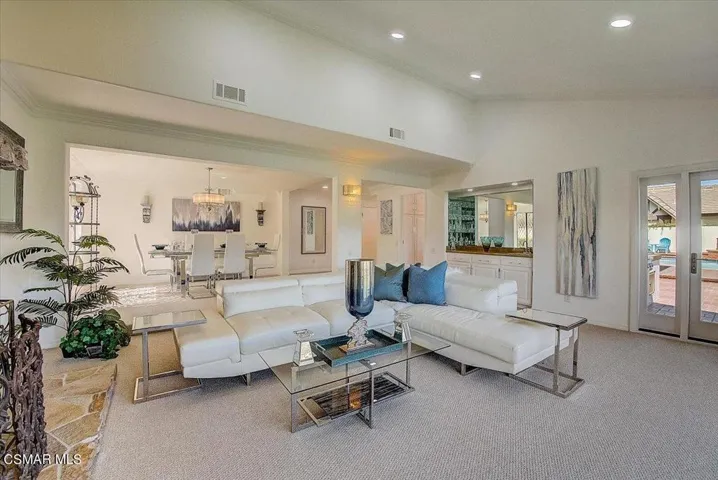 Living Room & Dinning Room