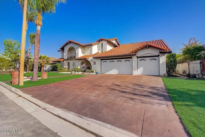 Great Entrance For Car To The Garage
