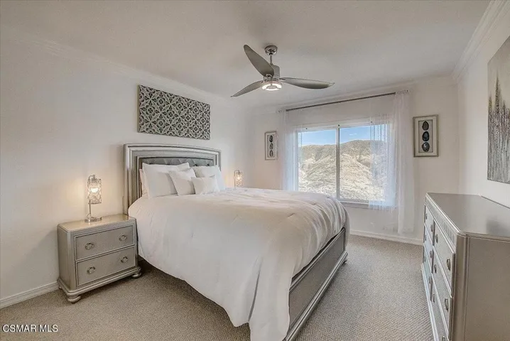 Bedroom w Windows AMazing View