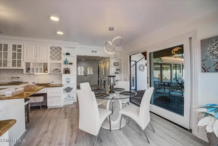 Beautiful Breakfast Area