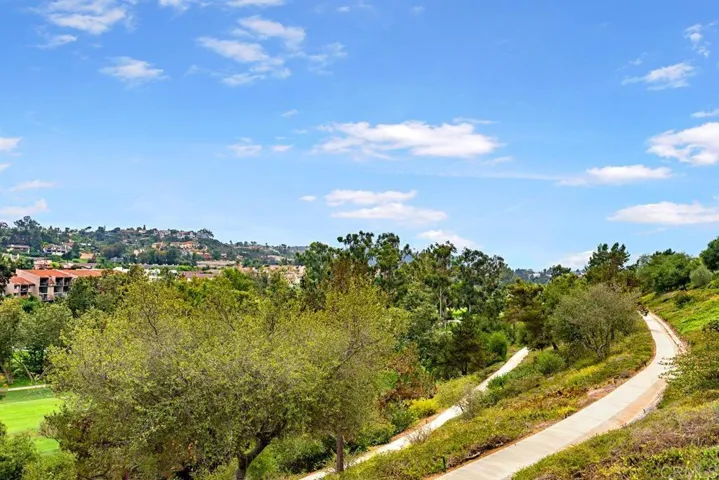 2842 Avenida Valera, Carlsbad, California 92009