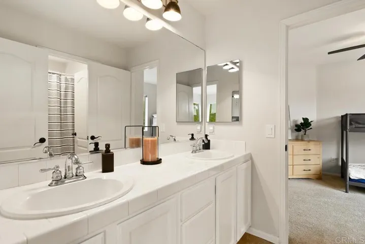 2842 Avenida Valera, Carlsbad, California 92009