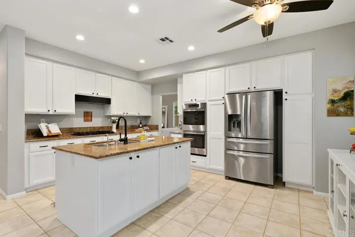 2842 Avenida Valera, Carlsbad, California 92009