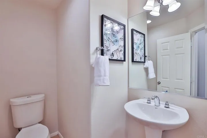 2956 Lake Breeze Court, Spring Valley, California 91977