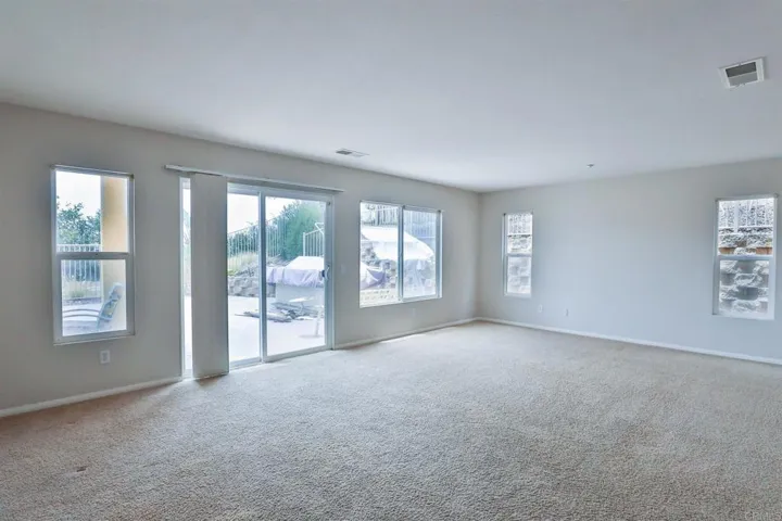 2956 Lake Breeze Court, Spring Valley, California 91977