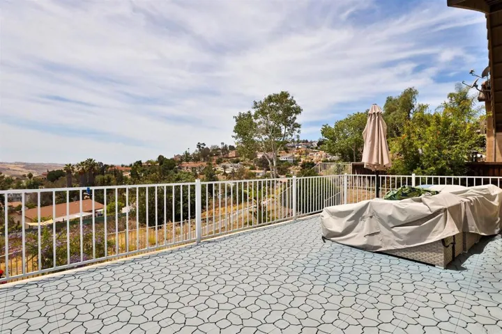 2956 Lake Breeze Court, Spring Valley, California 91977
