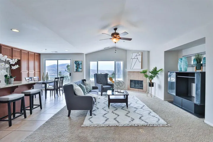 2956 Lake Breeze Court, Spring Valley, California 91977