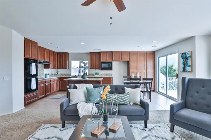 2956 Lake Breeze Court, Spring Valley, California 91977