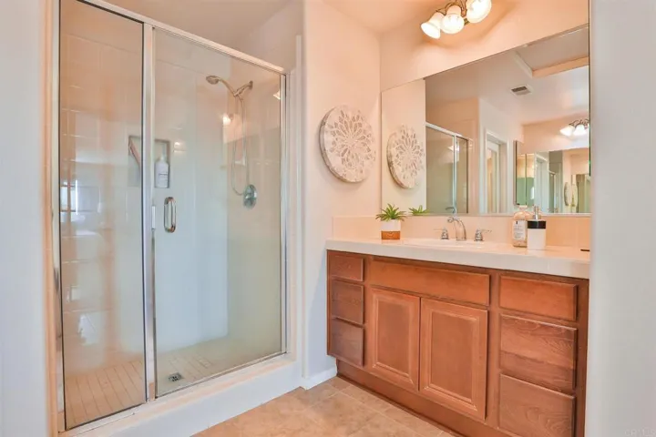 2956 Lake Breeze Court, Spring Valley, California 91977
