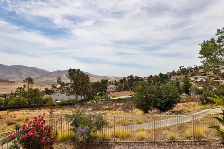 2956 Lake Breeze Court, Spring Valley, California 91977