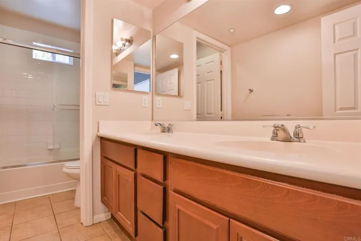 2956 Lake Breeze Court, Spring Valley, California 91977