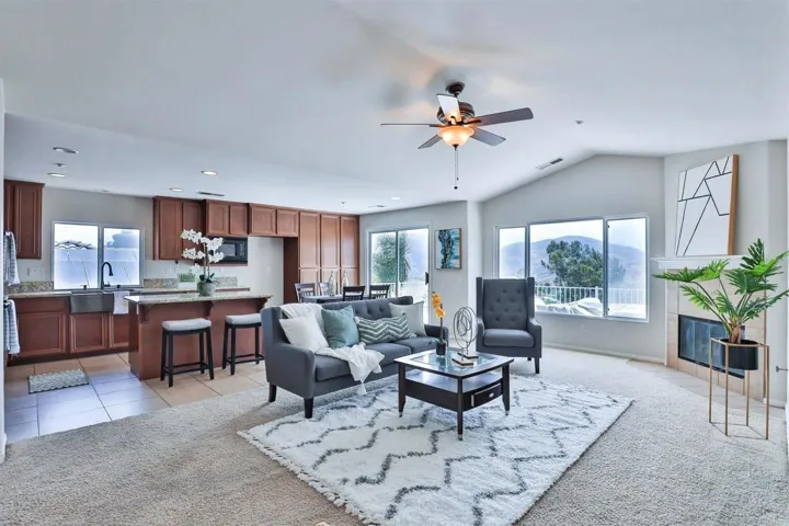 2956 Lake Breeze Court, Spring Valley, California 91977