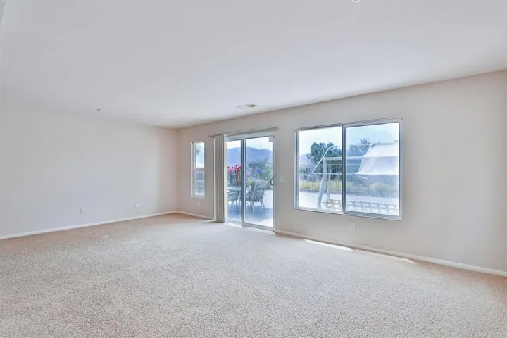2956 Lake Breeze Court, Spring Valley, California 91977