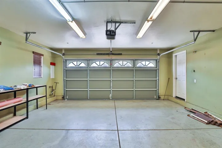 2956 Lake Breeze Court, Spring Valley, California 91977