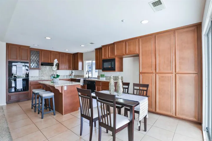 2956 Lake Breeze Court, Spring Valley, California 91977