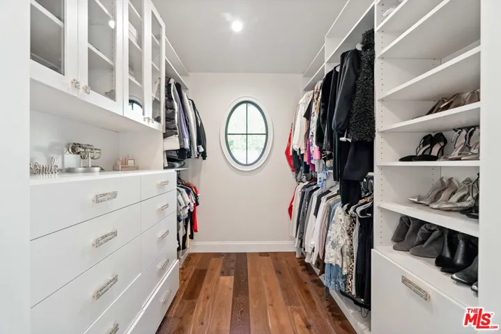 23100 Erwin Street, Woodland Hills, California 91367