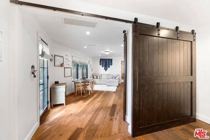 23100 Erwin Street, Woodland Hills, California 91367
