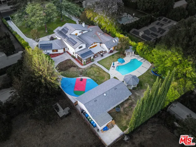 23100 Erwin Street, Woodland Hills, California 91367