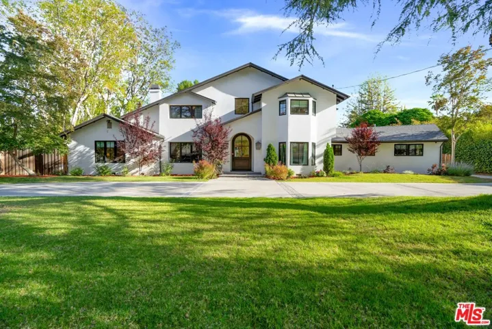 23100 Erwin Street, Woodland Hills, California 91367