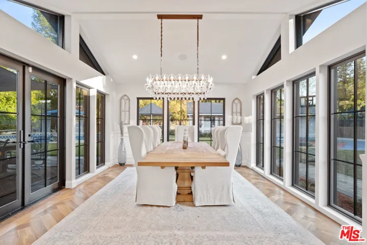 23100 Erwin Street, Woodland Hills, California 91367