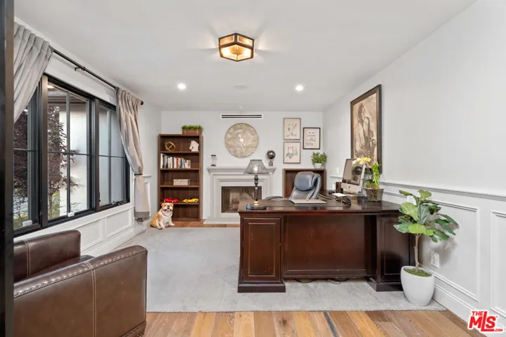 23100 Erwin Street, Woodland Hills, California 91367