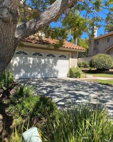 1690 Countryside Drive, Vista, California 92081