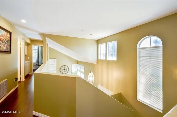 1101 Upstairs Hall