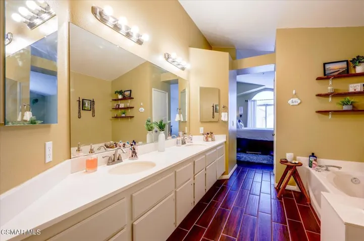 1101 Master Bath 3