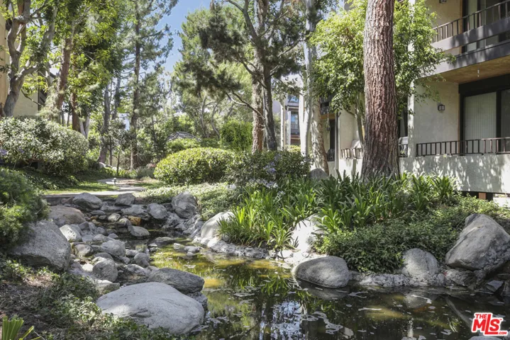 8687 Falmouth Avenue 112, Playa Del Rey, California 90293