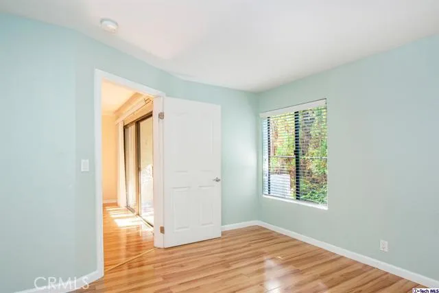 5009 Woodman Avenue 210, Sherman Oaks, California 91423
