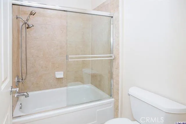 5009 Woodman Avenue 210, Sherman Oaks, California 91423