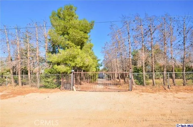 8979 Lager Road, Phelan, California 92371