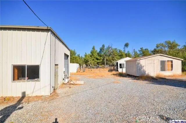 8979 Lager Road, Phelan, California 92371