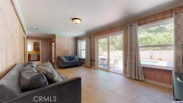 1973 El Arbolita Drive, Glendale, California 91208