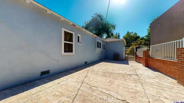 1973 El Arbolita Drive, Glendale, California 91208