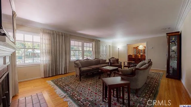 1973 El Arbolita Drive, Glendale, California 91208