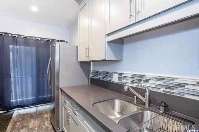 8641 Glenoaks Boulevard 229, Sun Valley, California 91352