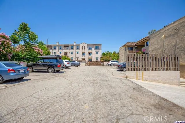 8641 Glenoaks Boulevard 229, Sun Valley, California 91352