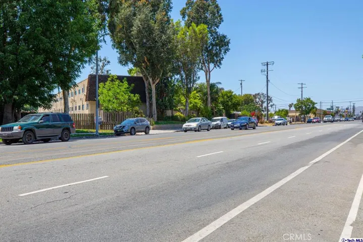8641 Glenoaks Boulevard 229, Sun Valley, California 91352