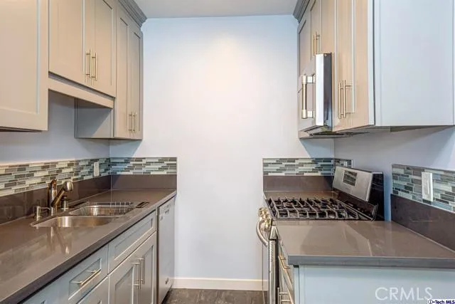 8641 Glenoaks Boulevard 229, Sun Valley, California 91352