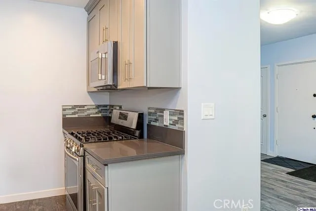 8641 Glenoaks Boulevard 229, Sun Valley, California 91352