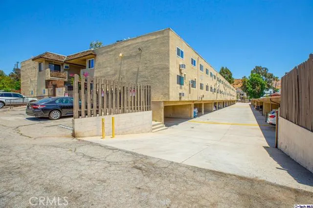 8641 Glenoaks Boulevard 229, Sun Valley, California 91352