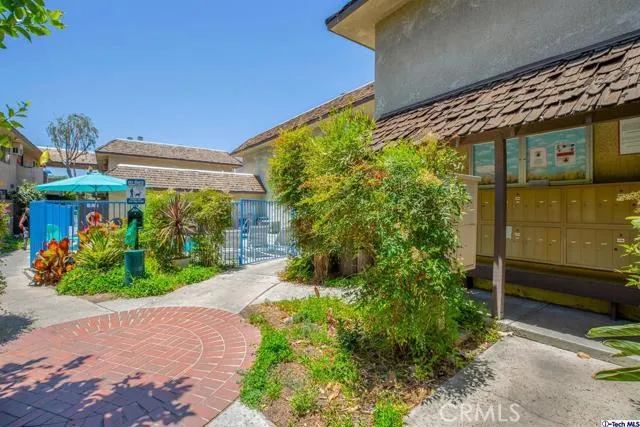 8641 Glenoaks Boulevard 229, Sun Valley, California 91352
